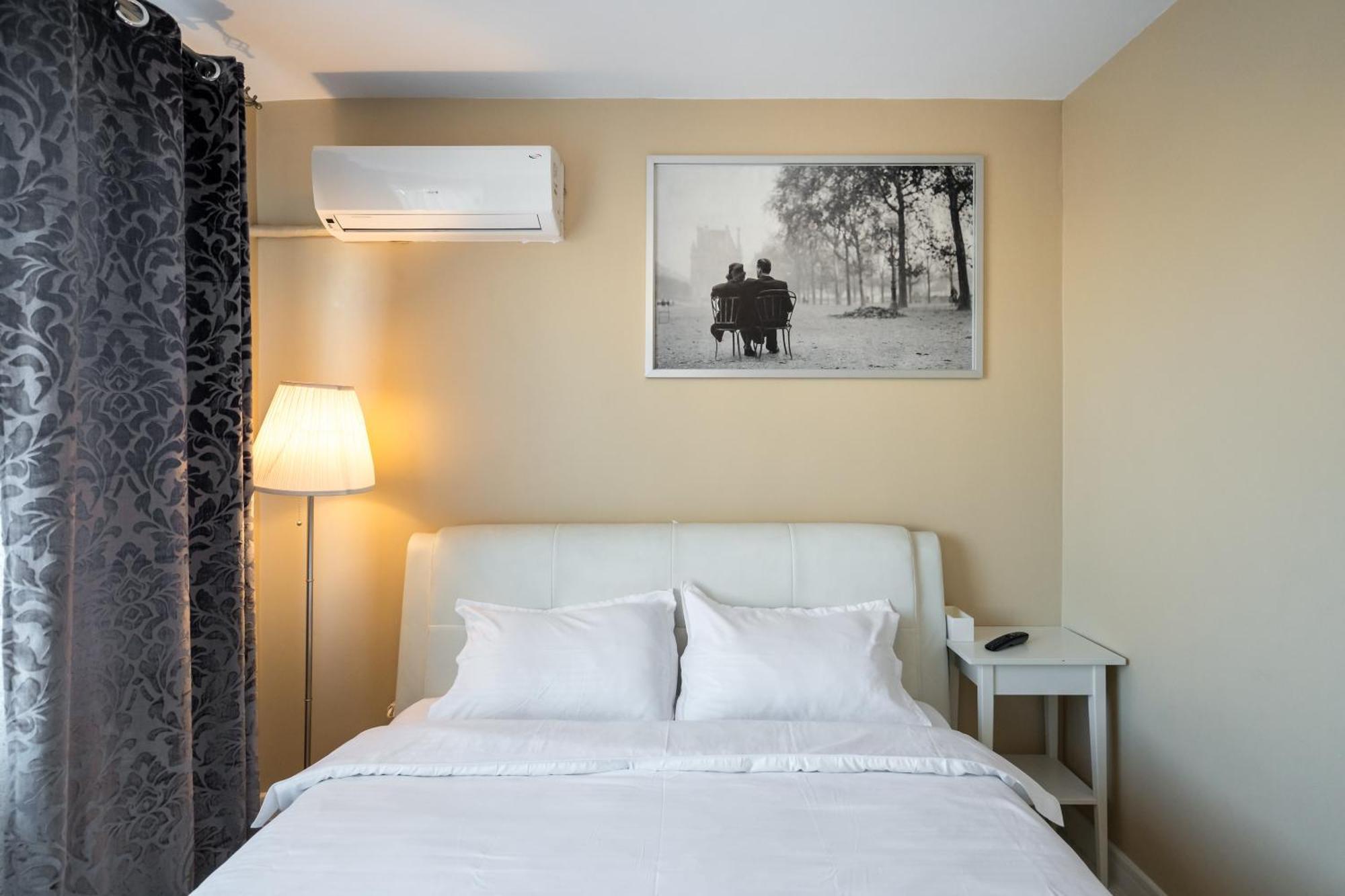 Magnificent Location With Iconic Scenery - Sala Palatului 부쿠레슈티 외부 사진