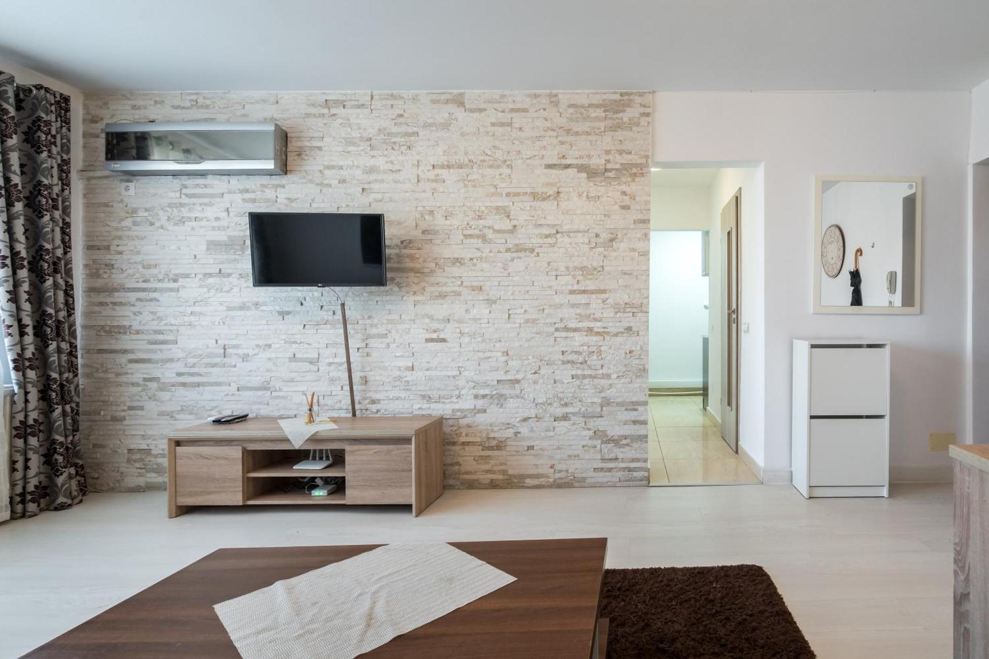 Magnificent Location With Iconic Scenery - Sala Palatului 부쿠레슈티 외부 사진