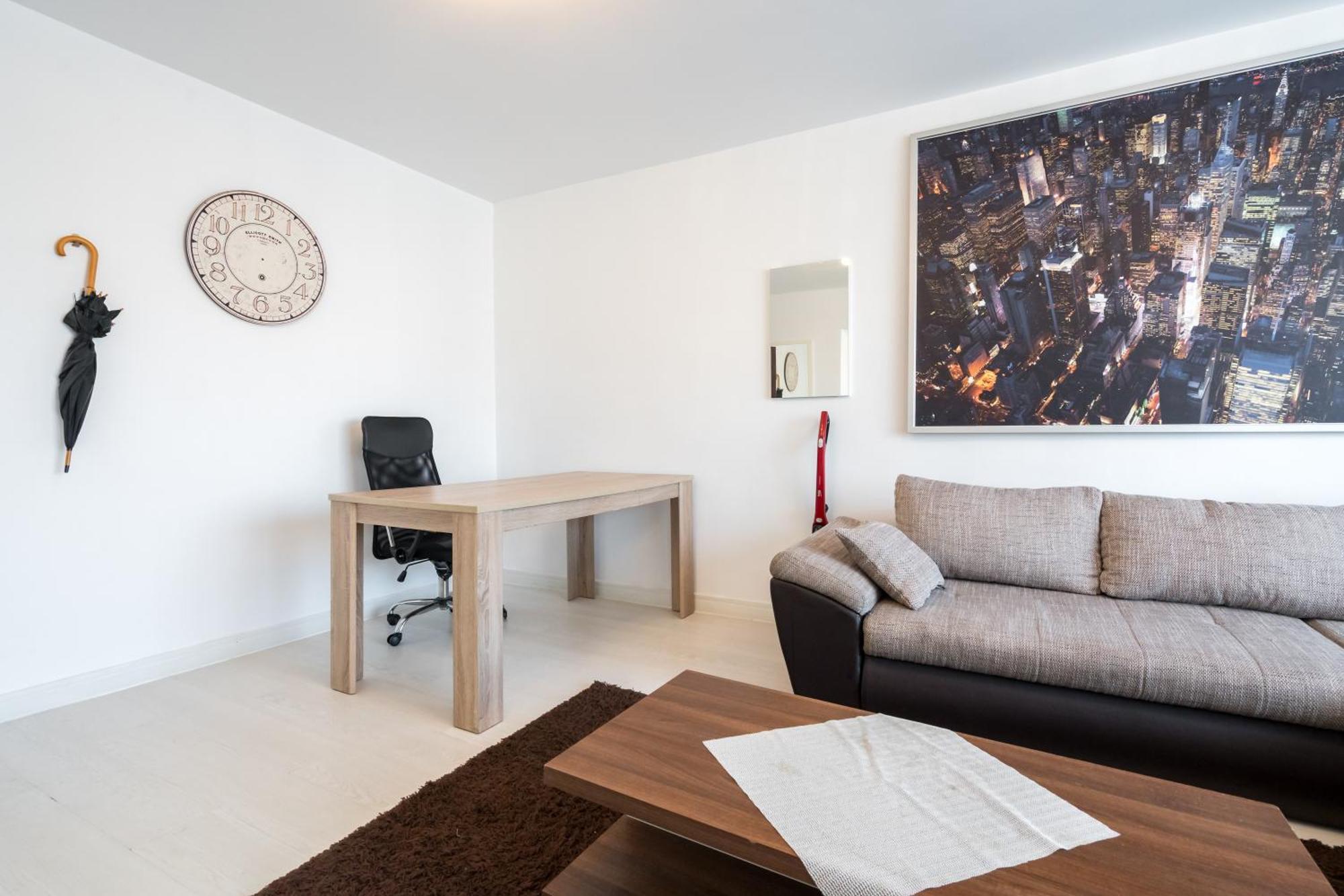 Magnificent Location With Iconic Scenery - Sala Palatului 부쿠레슈티 외부 사진